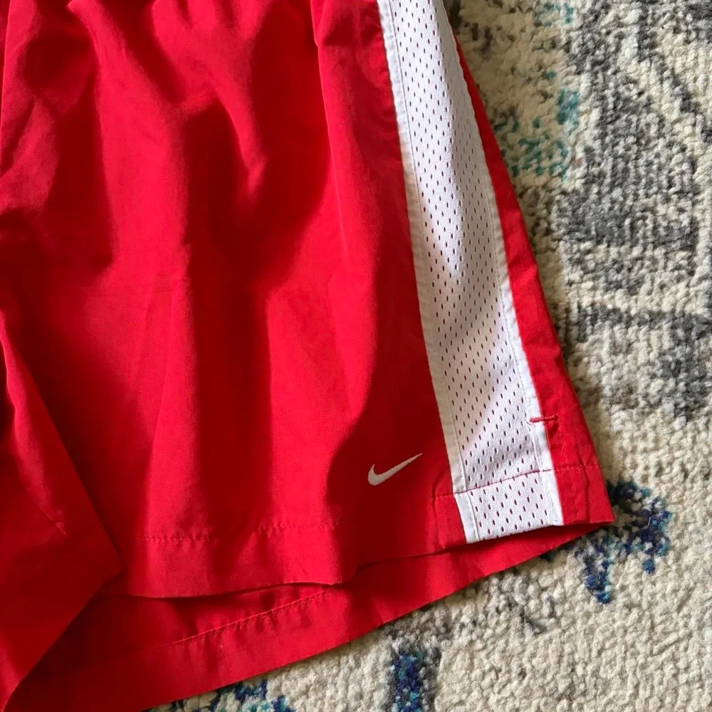 Nike mens red